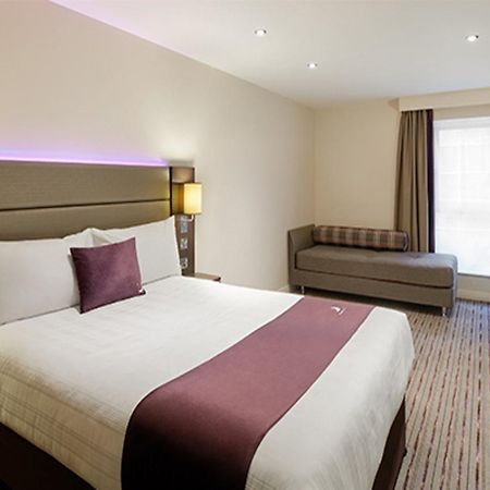 Premier Inn Premier Inn ウェーマス エクステリア 写真