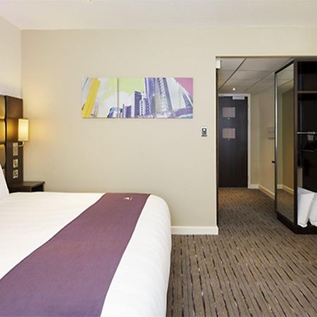 Premier Inn Premier Inn ウェーマス エクステリア 写真