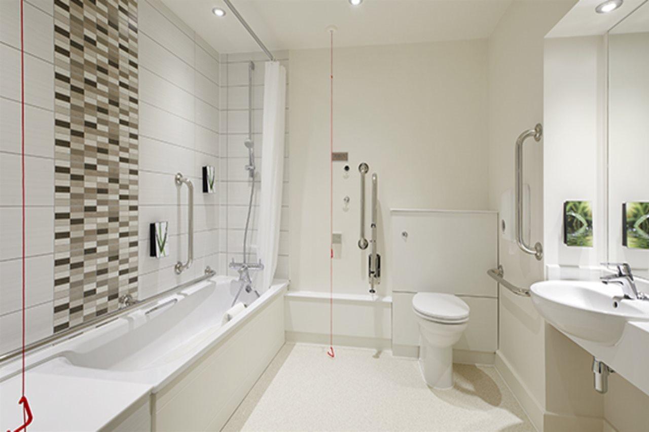 Premier Inn Premier Inn ウェーマス エクステリア 写真