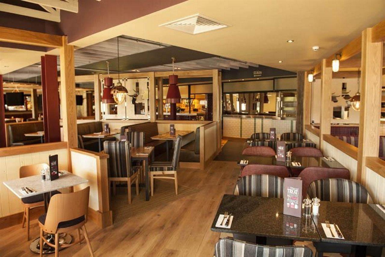 Premier Inn Premier Inn ウェーマス エクステリア 写真